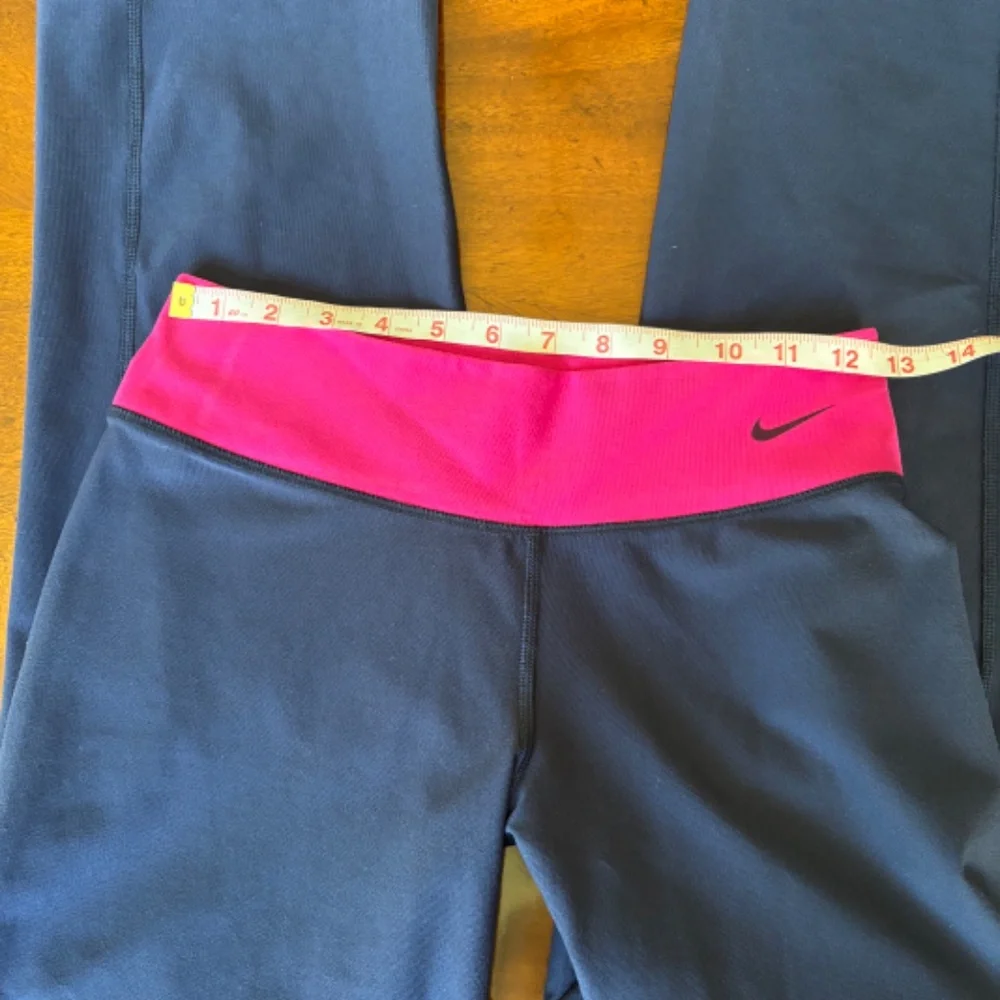 Nike Legend Regular Fit athletic pants navy pink Medium
